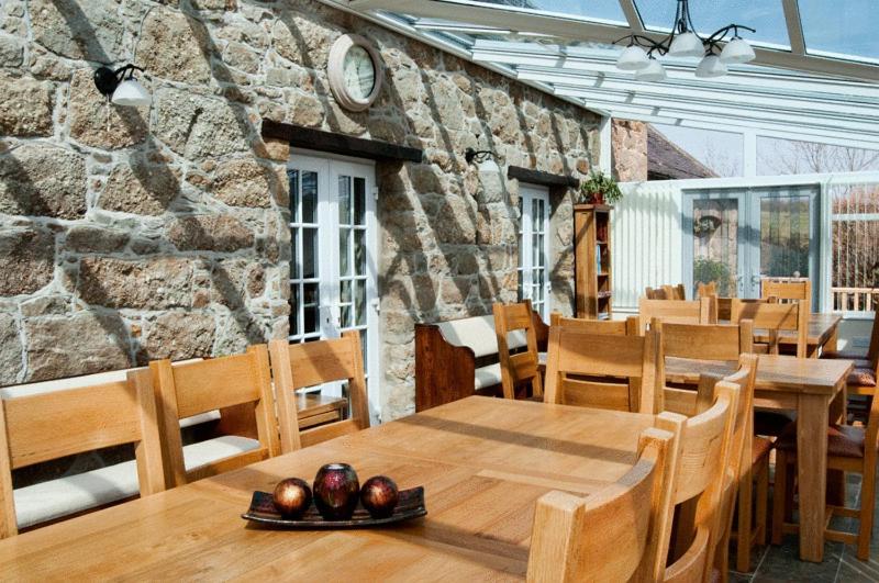 Nant Yr Odyn Country Hotel & Restaurant Ltd Llangefni Exterior foto